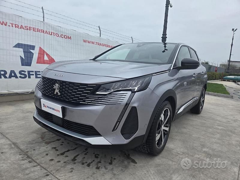 Usata Peugeot 3008 Active 2022 Grigio SUV