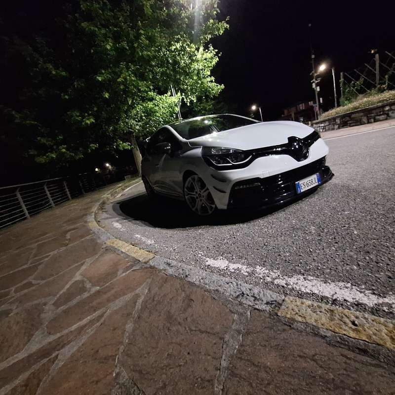 Usata Renault Clio R.S. R.S. 200 CV (147 kW) 2013 Bianco Utilitaria