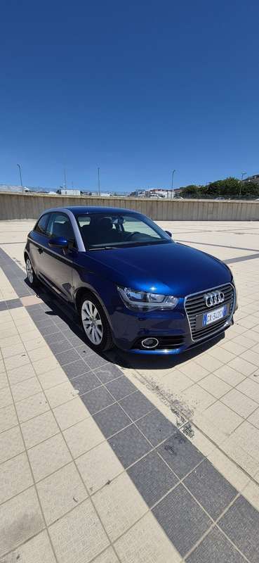 Usata 2014 Audi A1 Sportback Admired Due volumi | 8000 € (Super prezzo) - Immagine 1/4