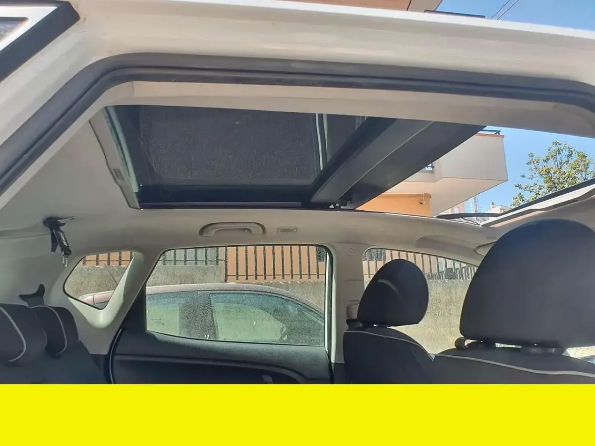Usata Kia Venga 90 CV (66 kW) 2010 Other Utilitaria