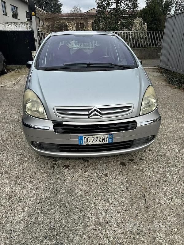 Usata 2006 Citroën Xsara Picasso Monovolume | 1950 € (Buon prezzo) - Immagine 1/4