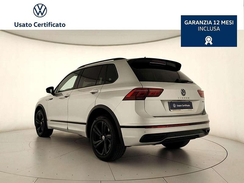 Usata VW Tiguan R-line 150 CV (110 kW) 2024 Argento SUV