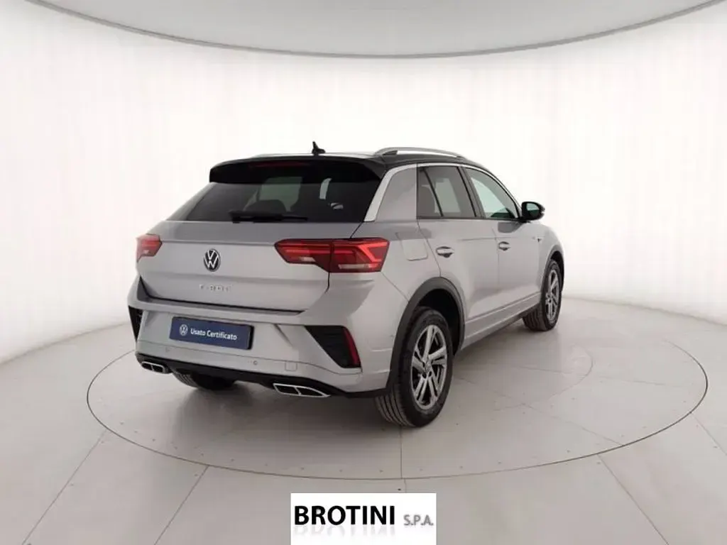 Usata VW T-Roc R-line 150 CV (110 kW) 2023 Grigio SUV