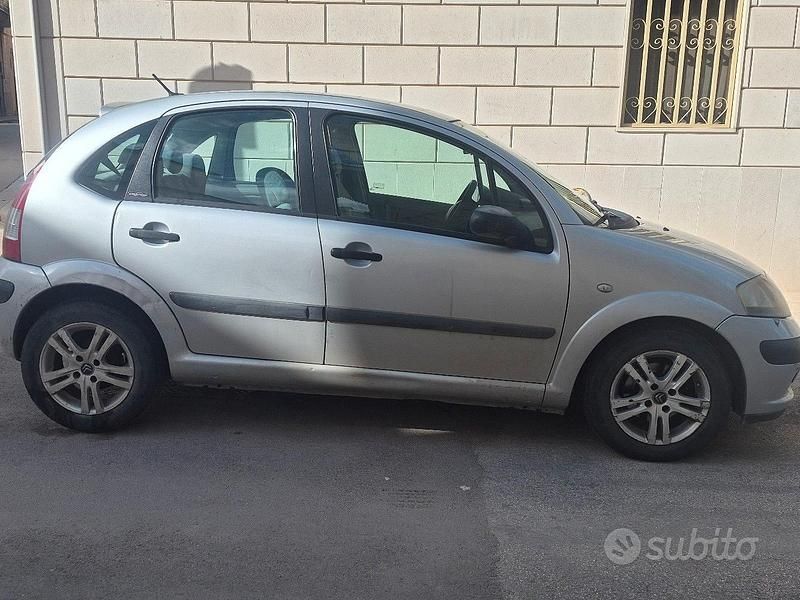 Grigio Usata 2004 Citroën C3 Berlina | 1500 € (Ottimo prezzo) - Immagine 1/4