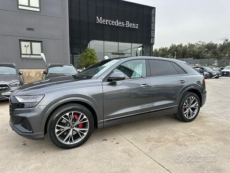 Usata Audi Q8 Sport 286 CV (210 kW) 2022 Grigio SUV