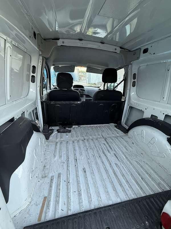 Usata Renault Kangoo 64 CV (47 kW) 2010 Monovolume