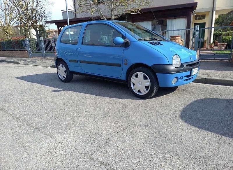 Blu/azzurro Usata 2004 Renault Twingo Expression Utilitaria | 2500 € (Molto cara) - Immagine 1/4