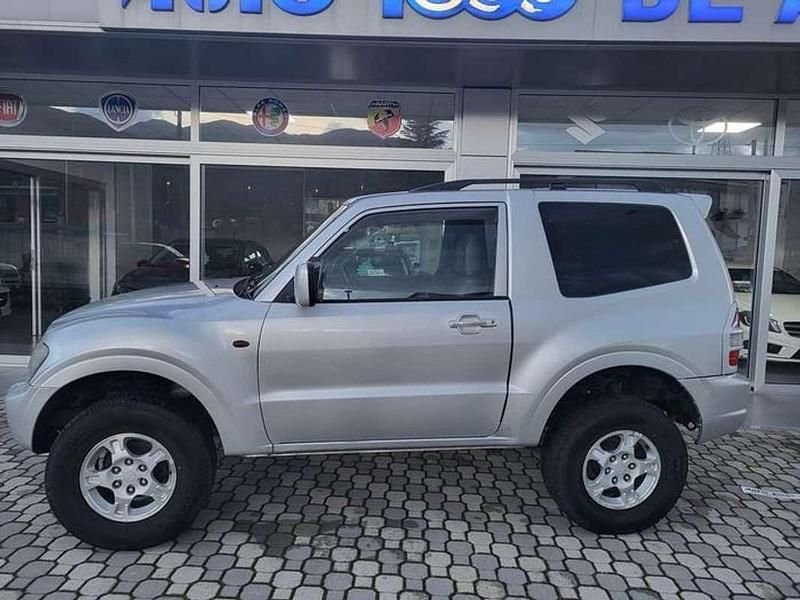 Usata Mitsubishi Pajero 116 CV (85 kW) 2002 Argento SUV
