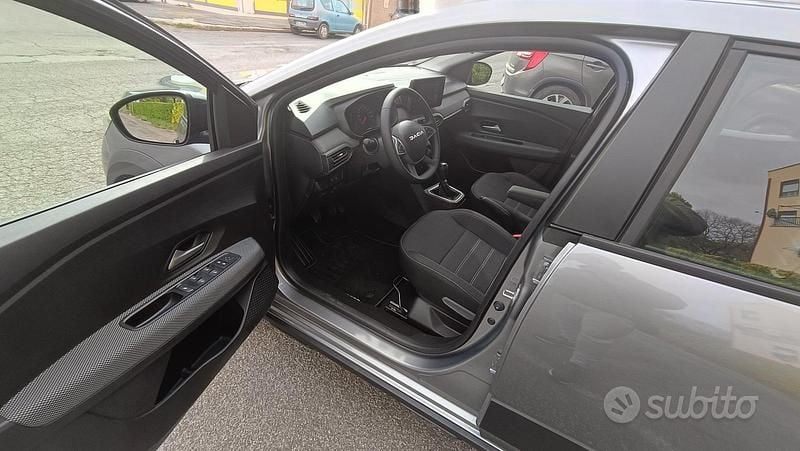 Usata Dacia Sandero Stepway 2025 Grigio Monovolume