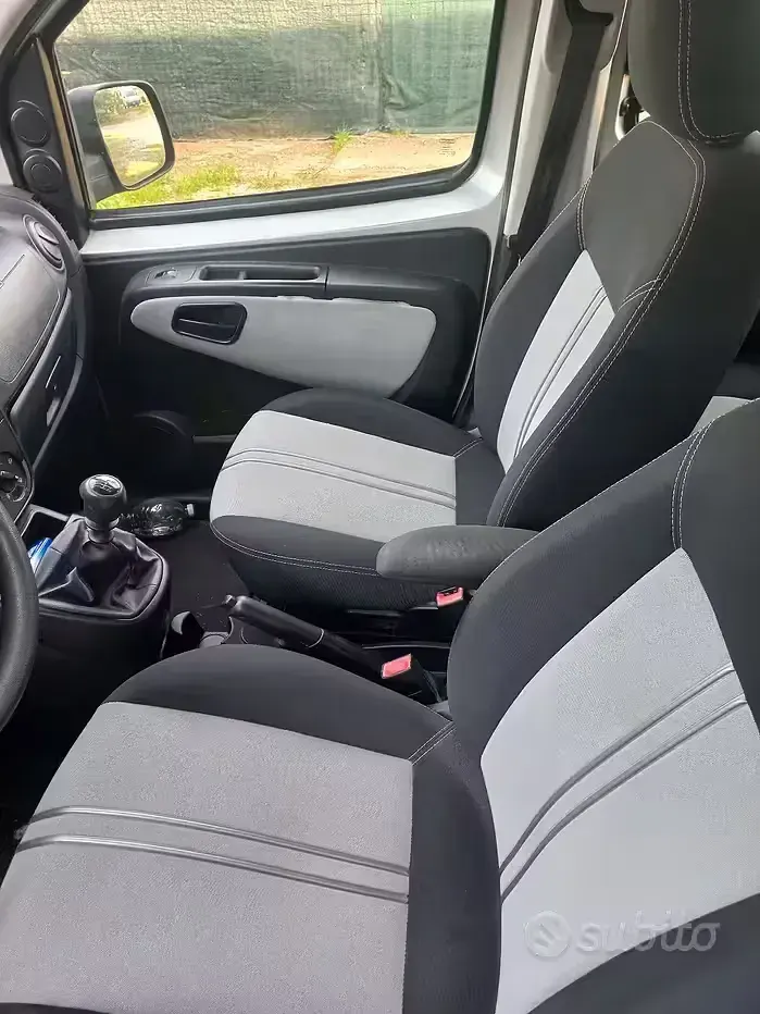 Usata Fiat Qubo Trekking 77 CV (56 kW) 2012 Grigio Monovolume
