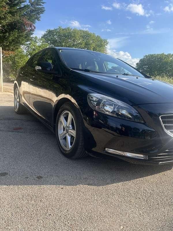 Usata Volvo V40 Business Edition 114 CV (83 kW) 2015 Berlina