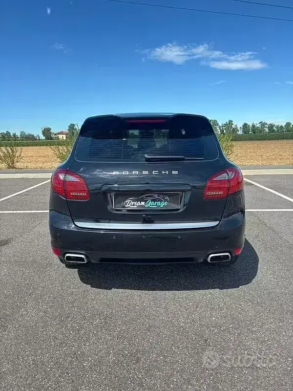 Usata Porsche Cayenne 245 CV (180 kW) 2011 Nero SUV