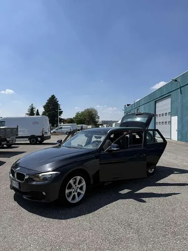 Usata BMW 320 Sport Line 184 CV (135 kW) 2013 Station wagon