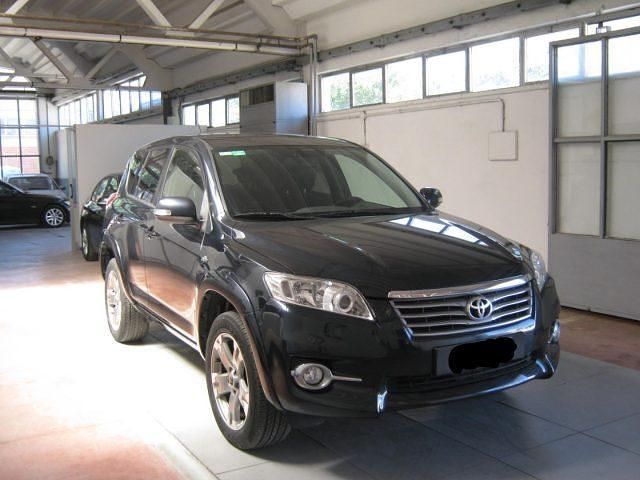 Usata Toyota RAV4 Executive 150 CV (110 kW) 2010 Blu SUV