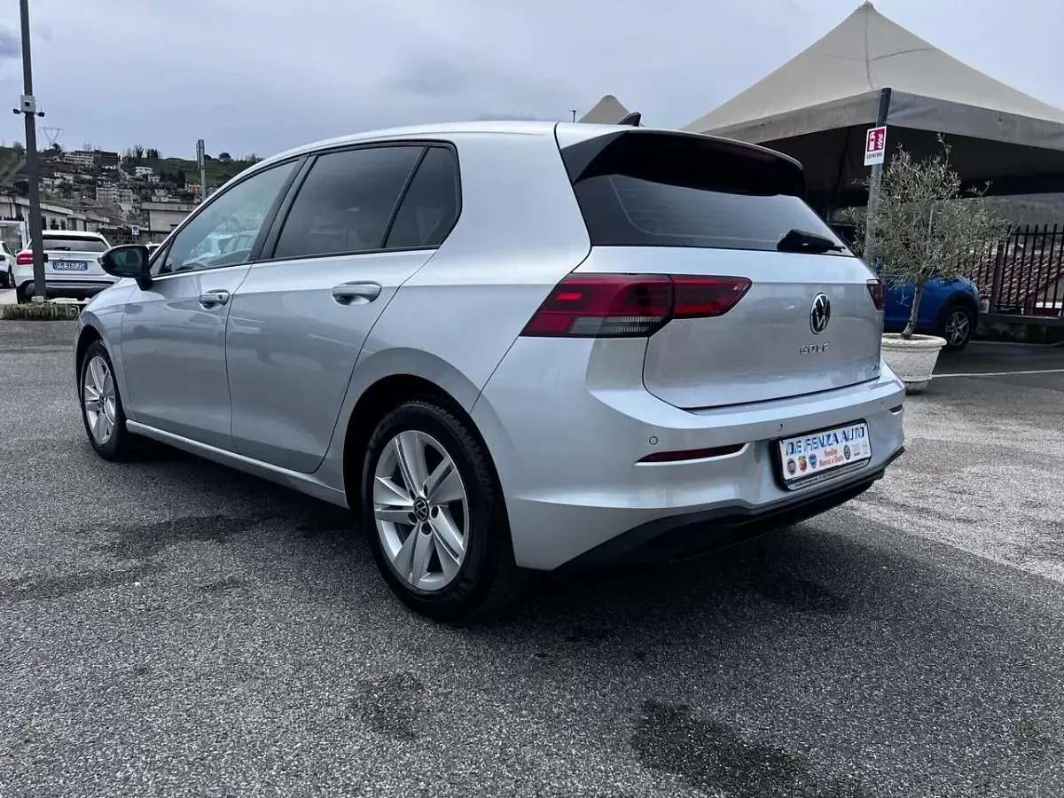 Usata VW Golf VIII Style 150 CV (110 kW) 2020 Grigio Berlina