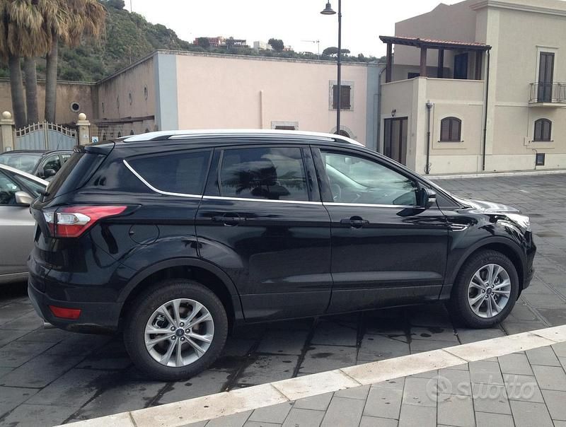 Usata Ford Kuga Business Edition 120 CV (88 kW) 2018 Nero SUV