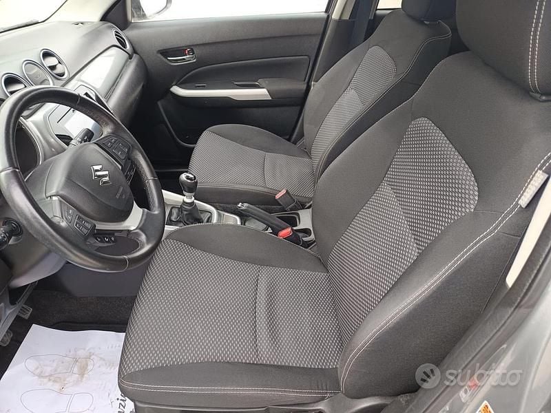 Usata Suzuki Vitara Cool 120 CV (88 kW) 2017 Grigio SUV