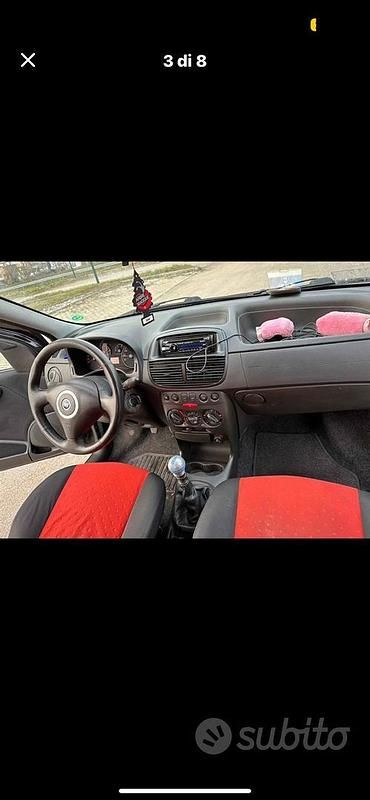 Usata Fiat Punto 80 CV (58 kW) 2006 Utilitaria