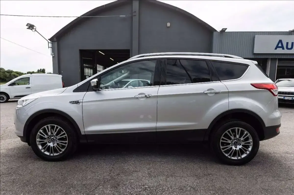 Usata Ford Kuga Titanium 140 CV (102 kW) 2014 Argento metallizzato SUV