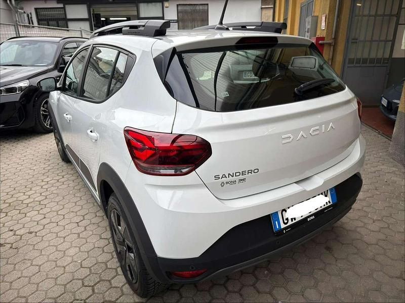 Usata Dacia Sandero Stepway 101 CV (74 kW) 2024 Bianco Berlina
