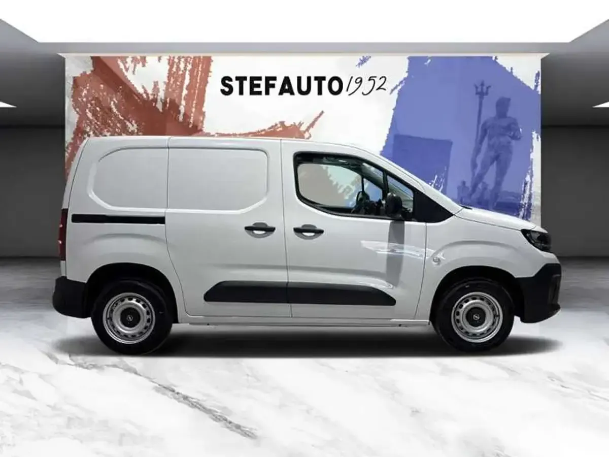 Nuova Opel Combo S 102 CV (75 kW) 2026 Kaolin white pastello Monovolume
