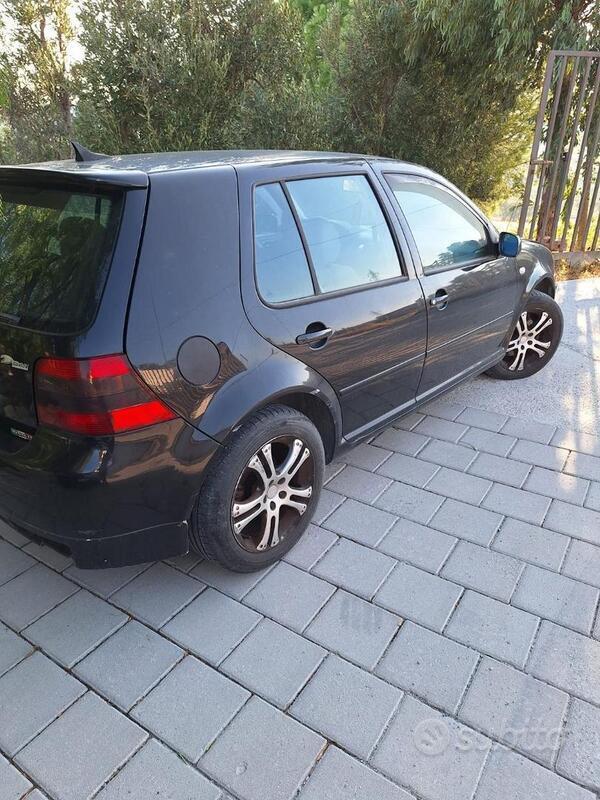 Usato 2000 VW Golf IV 1.9 Diesel 90 CV (1.100 €)