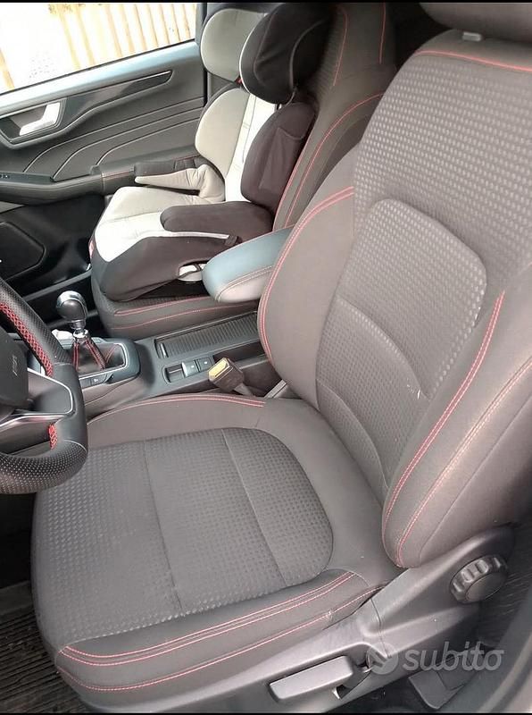 Usata Ford Kuga 150 CV (110 kW) 2023 Bianco SUV
