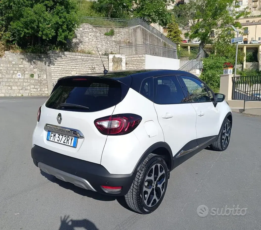 Usata Renault Captur Intens 90 CV (66 kW) 2018 Bianco SUV