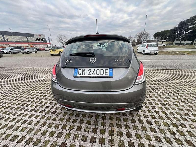 Usata Lancia Ypsilon Silver 69 CV (50 kW) 2023 Utilitaria