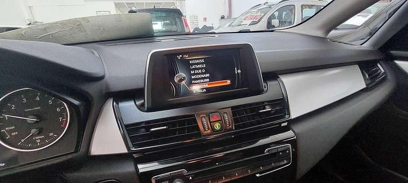 Usata BMW 218 Active Tourer Luxury Line 136 CV (100 kW) 2015 Nero Monovolume