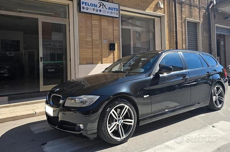 Nero Usata 2010 BMW 320 Station wagon | 4999 € (Buon prezzo) - Immagine 1/4