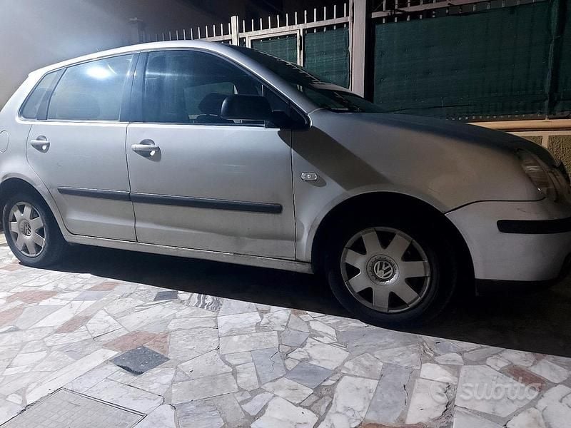 Usata VW Polo 2002 Grigio Utilitaria
