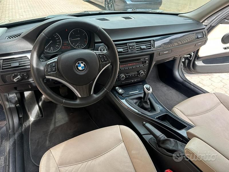 Usata BMW 320 184 CV (135 kW) 2011 Nero Station wagon
