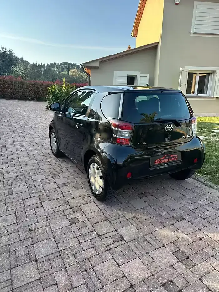 Gebraucht Toyota iQ Active 68 PS (50 kW) 2014 Schwarz Kleinwagen
