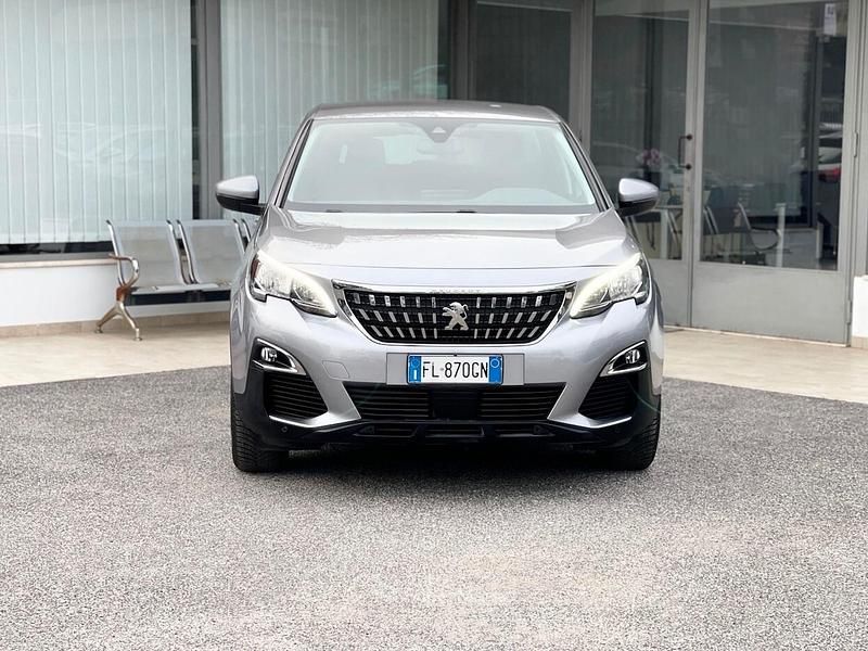 Usata Peugeot 3008 131 CV (96 kW) 2017 Argento SUV