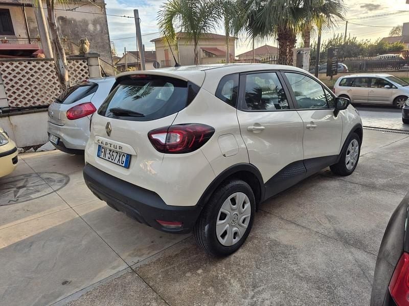 Usata Renault Captur Bose Edition 90 CV (66 kW) 2018 Beige SUV