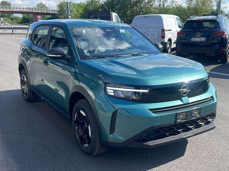 Khaky green Nuova 2025 Opel Frontera Edition SUV | 22.990 € - Immagine 1/4