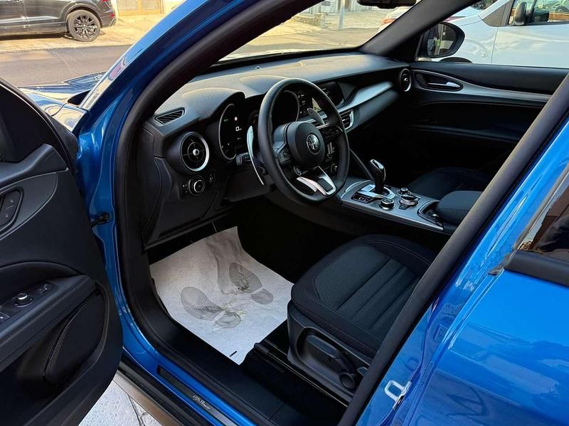 Nuova Alfa Romeo Stelvio Sprint 160 CV (117 kW) 2025 Other SUV