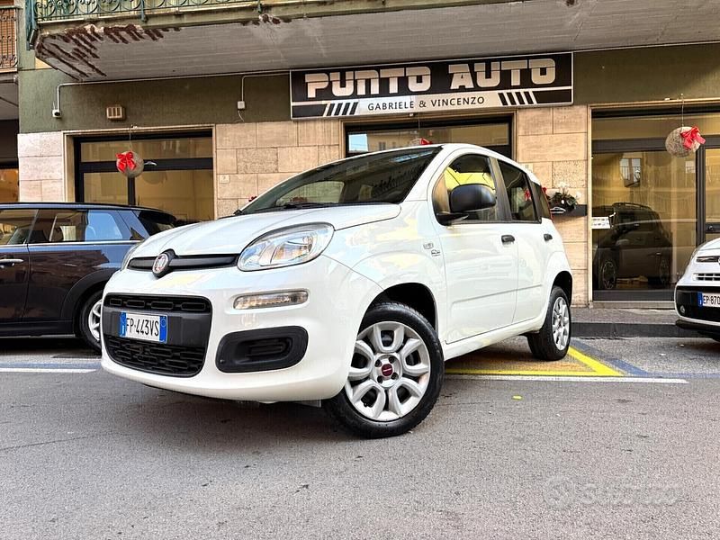 Usata Fiat Panda Lounge 80 CV (58 kW) 2018 Bianco Utilitaria