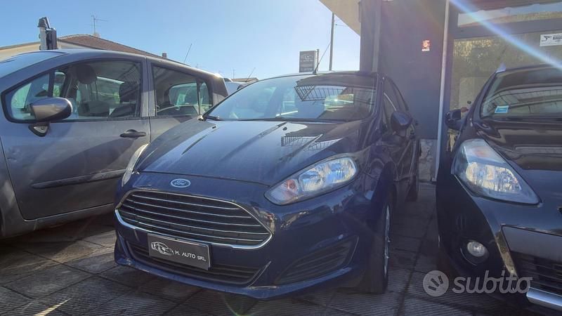 Usata Ford Fiesta Titanium 95 CV (69 kW) 2016 Blu Berlina