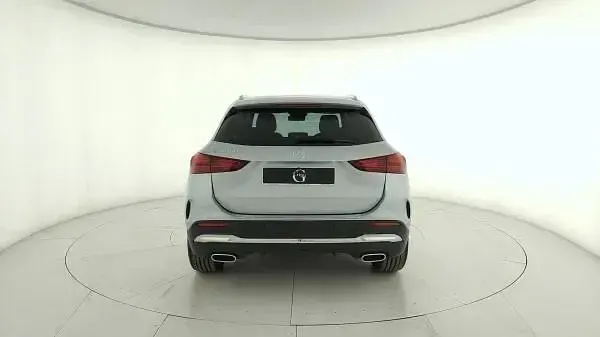 Usata Mercedes GLA180 Advanced Plus 136 CV (100 kW) 2024 Grigio SUV