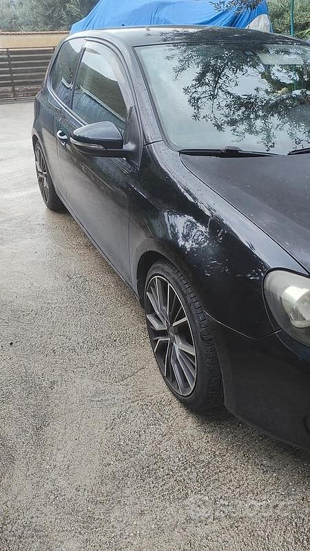 Usata VW Golf VI 105 CV (77 kW) 2010 Nero Utilitaria