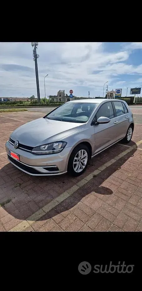 Usata VW Golf VII Business 116 CV (85 kW) 2018 Grigio Berlina