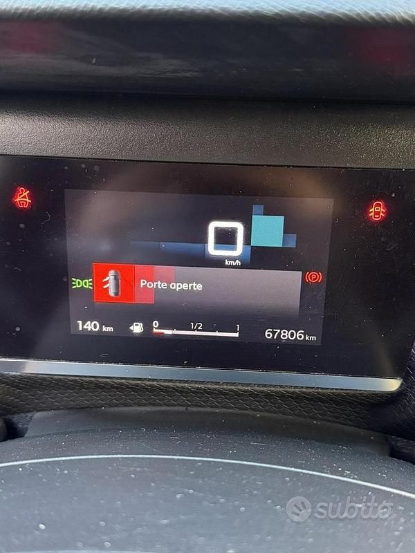 Usata Citroën C4 Shine 131 CV (96 kW) 2022 Nero Berlina