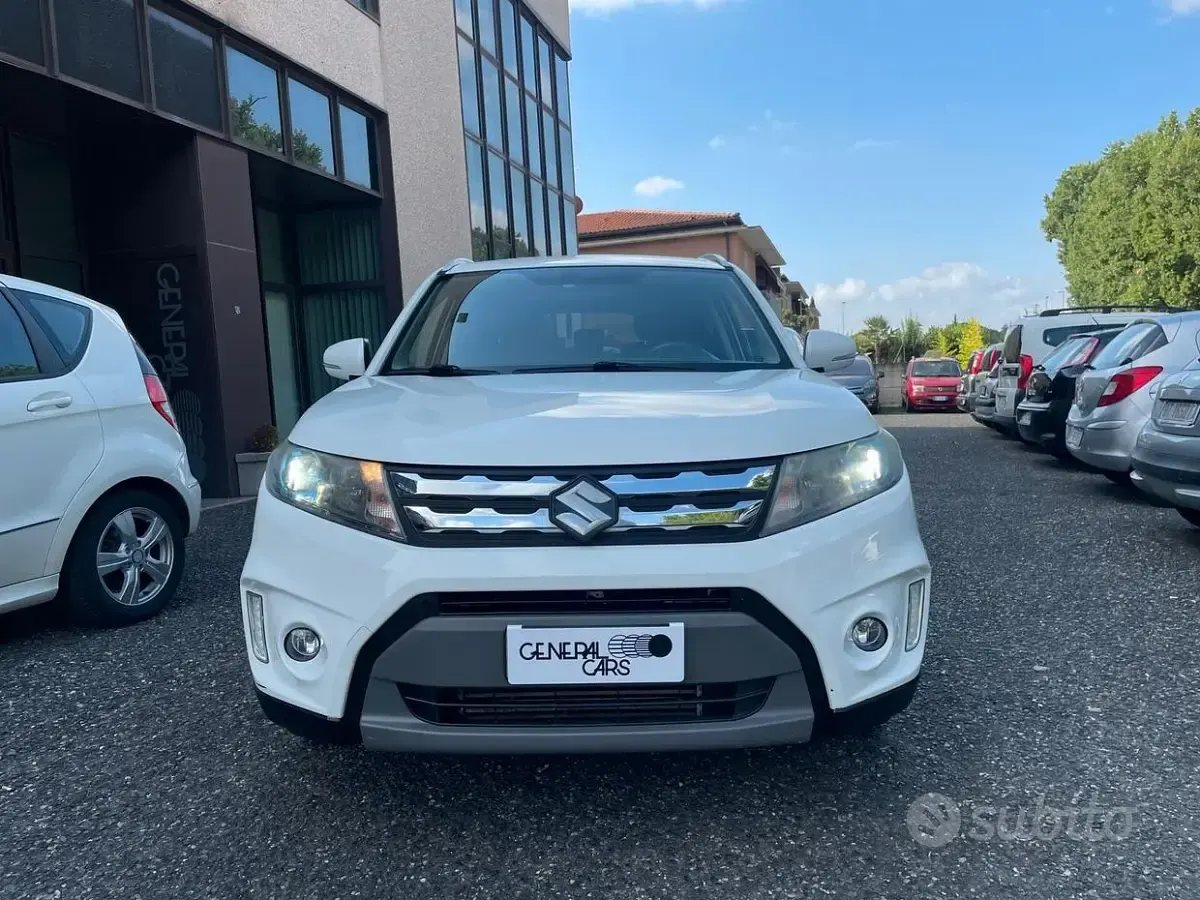 Usata Suzuki Vitara 120 CV (88 kW) 2016 Bianco SUV