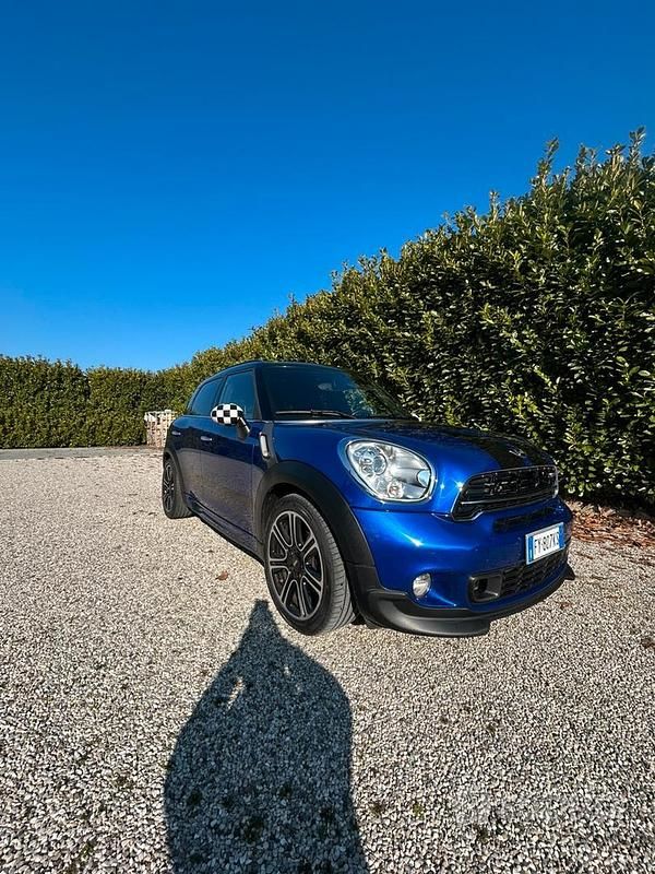 Usata Mini Cooper SD 2016 Blu Utilitaria