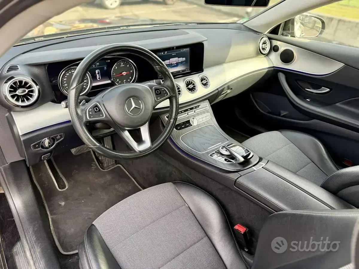 Usata Mercedes E220 Business 194 CV (142 kW) 2018 Nero Coupé
