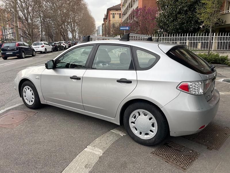 Usata Subaru Impreza 107 CV (78 kW) 2009 Grigio Berlina