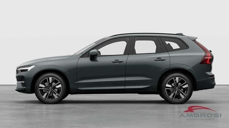 Nuova Volvo XC60 Core 250 CV (183 kW) 2025 Forest lake SUV