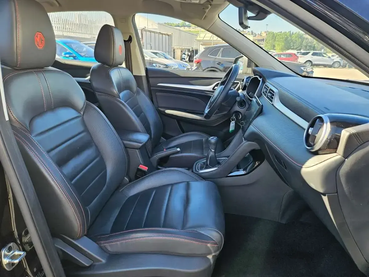 Usata MG ZS Luxury 106 CV (77 kW) 2024 Nero SUV